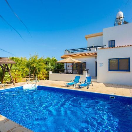Villa Charoula Pente Paphos 外观 照片