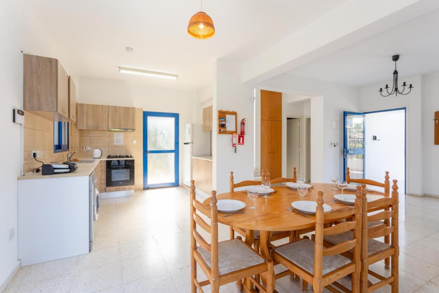 Villa Charoula Pente Paphos 外观 照片